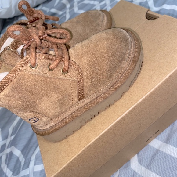 Ugg toddler boots - Picture 3 of 3
